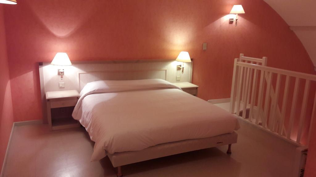 Logis L'Auberge Bourbonnaise Saint-Yorre Экстерьер фото