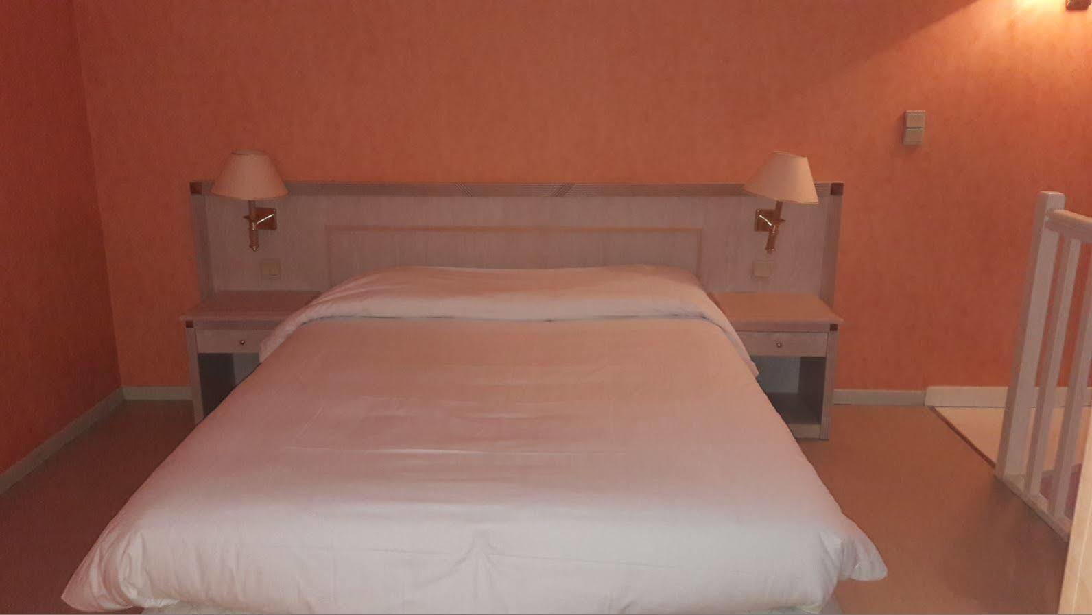 Logis L'Auberge Bourbonnaise Saint-Yorre Экстерьер фото